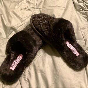 Juicy Couture Women's Black Plush Slippers